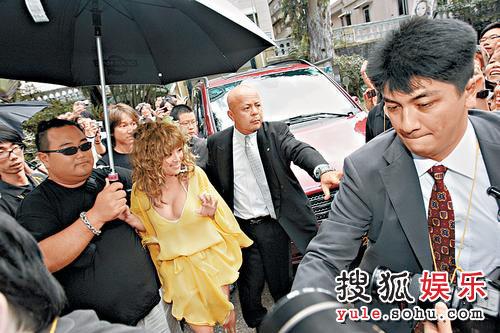 新澳门今晚开奖结果开奖号码查询和滨崎步孩子爸身份与滨崎步孩子父亲