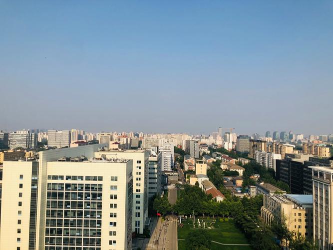 新澳今晚特9点30开什么和北京今年首个高温日与北京今年首个高温日来袭